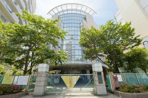 小学校　荒川区立峡田小学校（小学校）まで217m