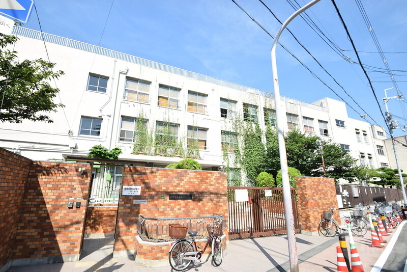 小学校　西淡路小学校（小学校）まで450m