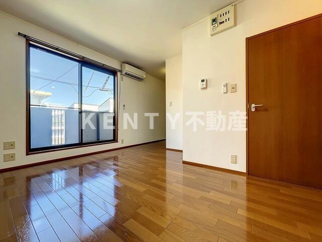 居室・リビング　ゆったりとした居間です