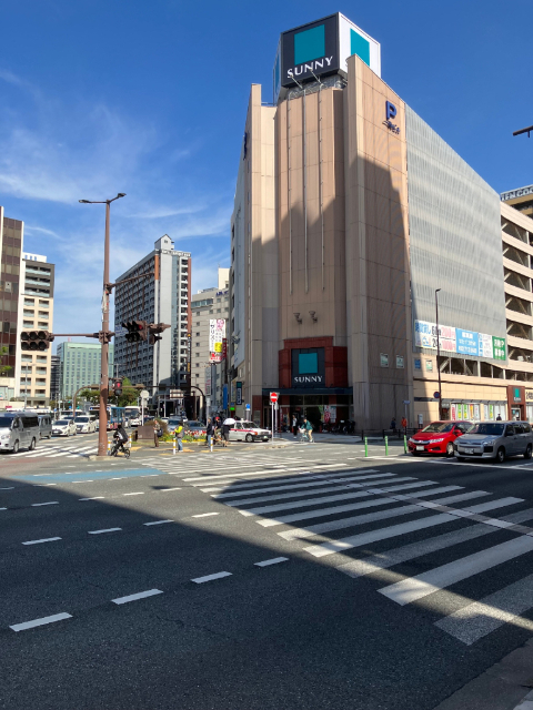 スーパー　サニー渡辺通店（スーパー）まで380m