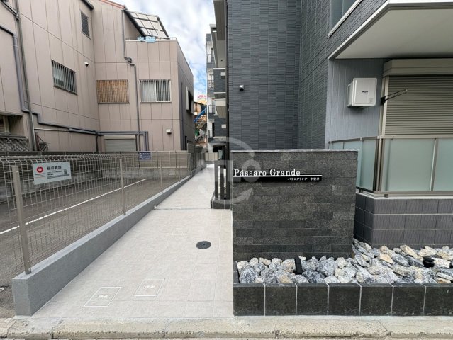エントランス　パサログランデ中安井　エントランス