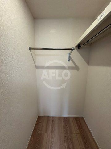 収納　パサログランデ中安井　ウォークインクローゼット