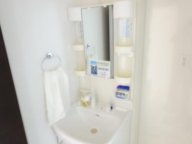洗面設備　洗髪洗面化粧台です。