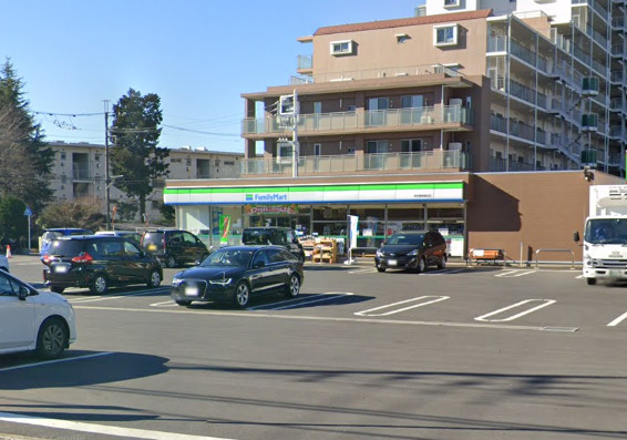 コンビニ　ファミリーマート野田警察署前店（コンビニ）まで282m