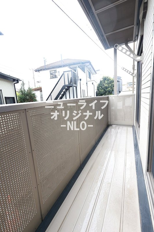 バルコニー　物干し竿を3本程度設置できます！