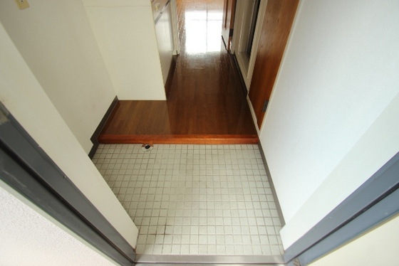 玄関　※別部屋の写真です
