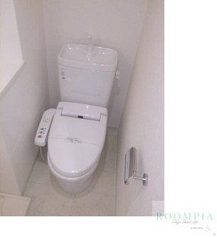 トイレ　※同タイプの別のお部屋です。