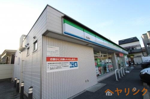 コンビニ　ファミリーマート　児玉西店（コンビニ）まで258m