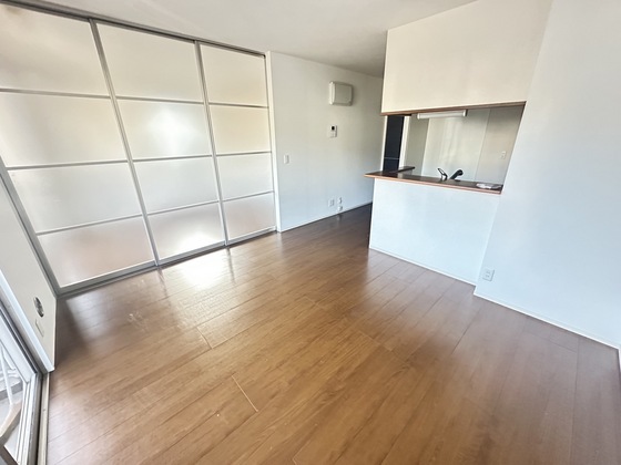 居室・リビング　※別部屋の写真です
