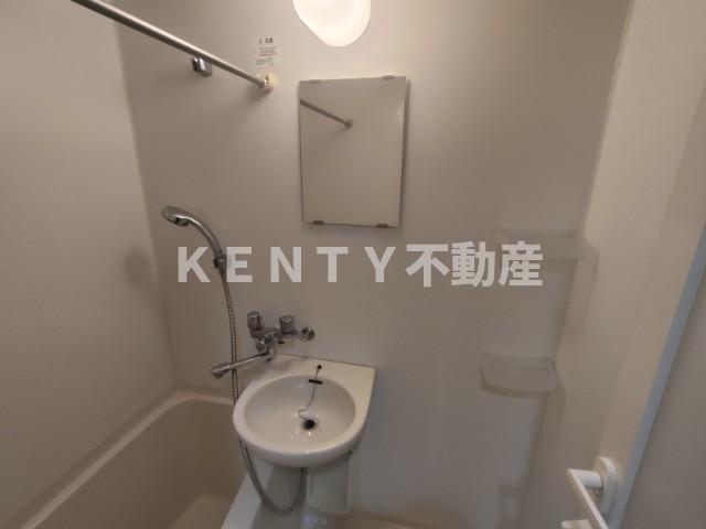洗面設備　コンパクトで使いやすい洗面所