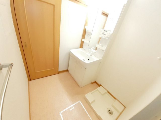 洗面設備　使いやすい洗面所です
