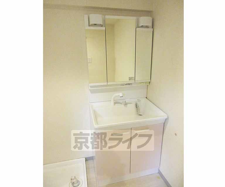 洗面設備　独立洗面台あります！
