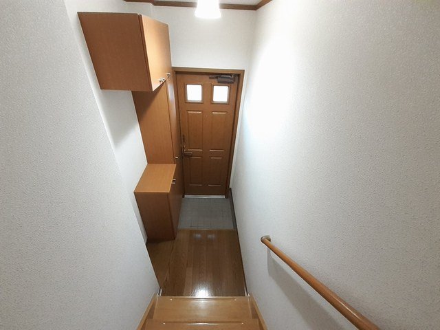 玄関　落ち着いた玄関です