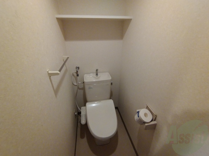トイレ　ウォシュレット機能がついたトイレ。安心して使用できますね。