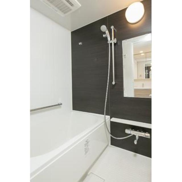 バス・シャワールーム　※写真は同タイプ住戸です。