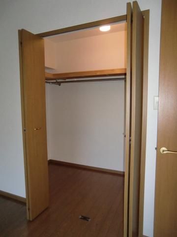 収納　たっぷり収納ウォークインクローゼット