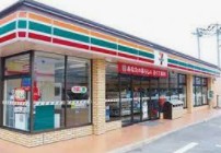 コンビニ　セブンイレブン 雪が谷大塚駅前店（コンビニ）まで238m