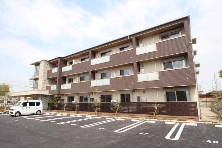 建物外観　Nスタイルホームにお任せ下さい♪