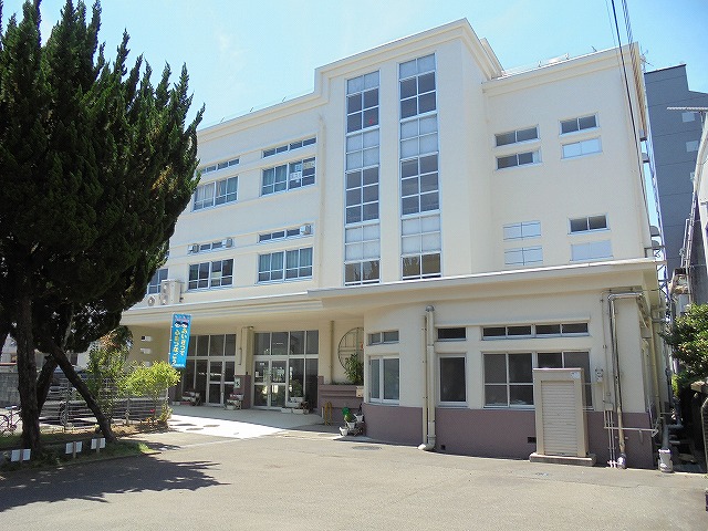 小学校　第四小学校（小学校）まで309m