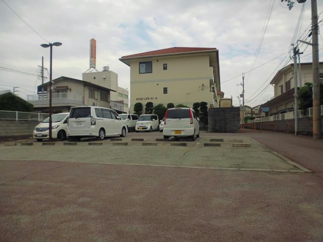 駐車場　駐車場