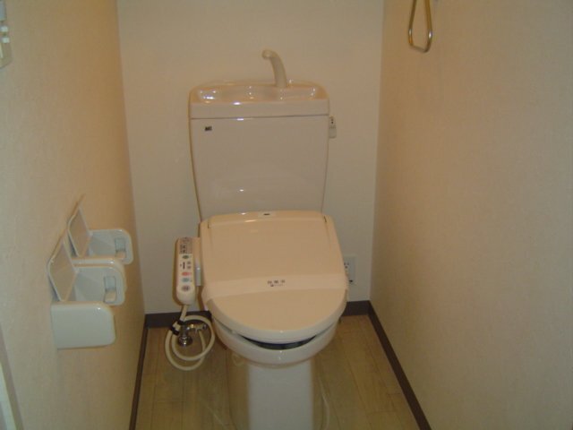 トイレ　シャワー付トイレ