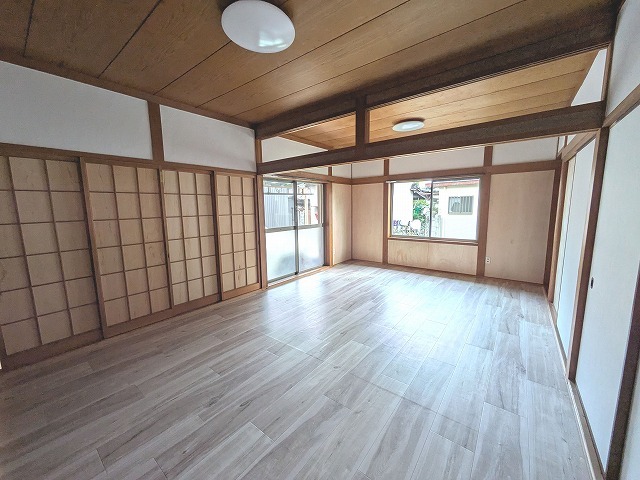 その他部屋・スペース　１２帖のとっても広々とした洋室です♪