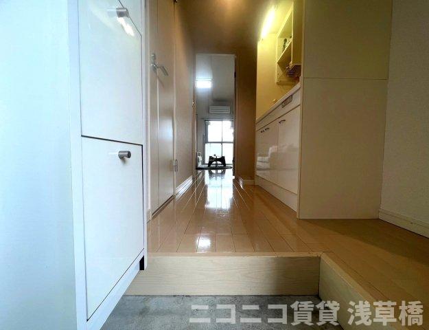玄関　別号室イメージの為、現状を優先致します。