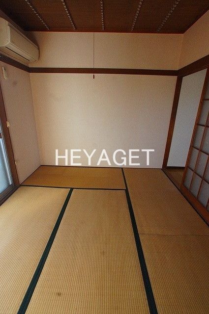 居室・リビング　モダンな造り、ゆとりある居住空間