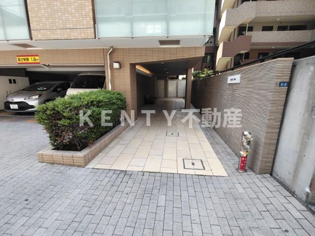 エントランス　建物の内部です