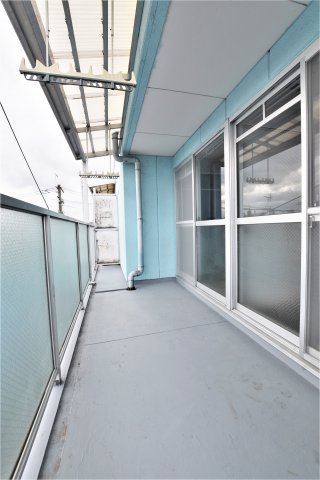バルコニー　同物件、別号室の写真です。