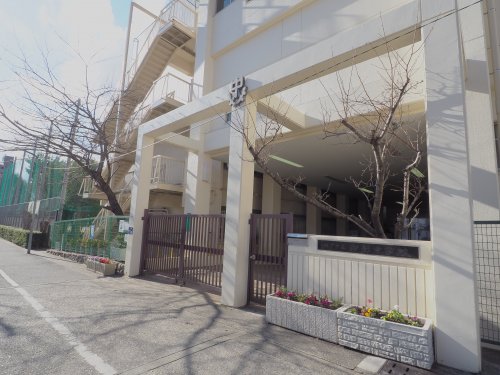 中学校　御影中学校（中学校）まで532m