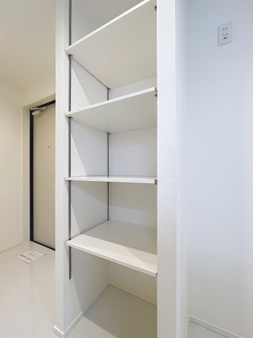 収納　※同物件ほかのお部屋の写真です。