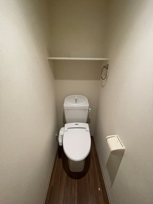 トイレ　※同タイプの他のお部屋です