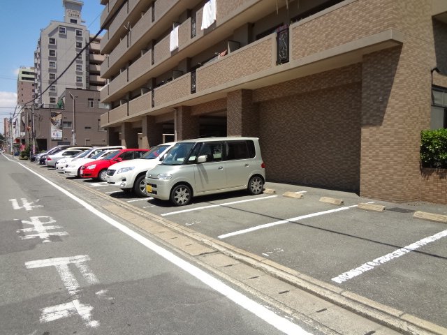駐車場　駐車スペースもあります