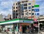 コンビニ　ファミリーマート 天満駅前店（コンビニ）まで49m