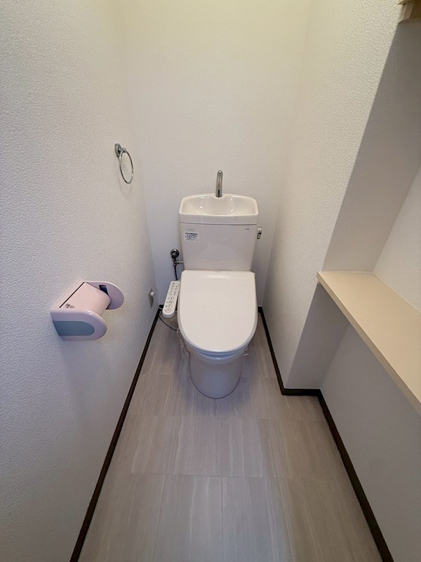 トイレ　ウォッシュレット付き