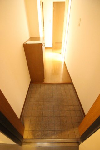 玄関　【同間取り参考写真】ベルドゥムール　豊島区西巣鴨1