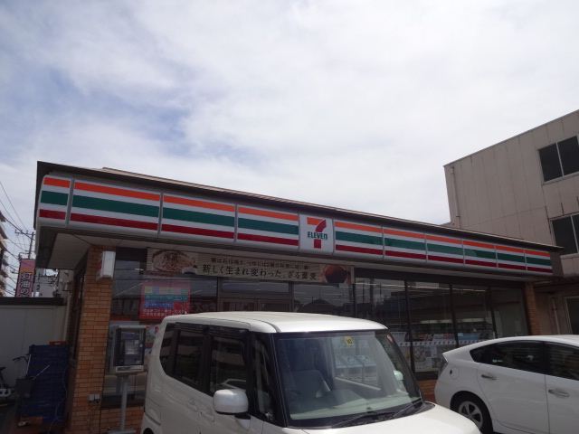 コンビニ　セブンイレブン（コンビニ）まで630m