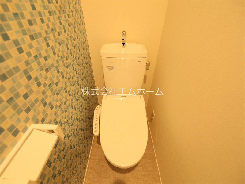 トイレ　温水洗浄暖房便座付トイレ