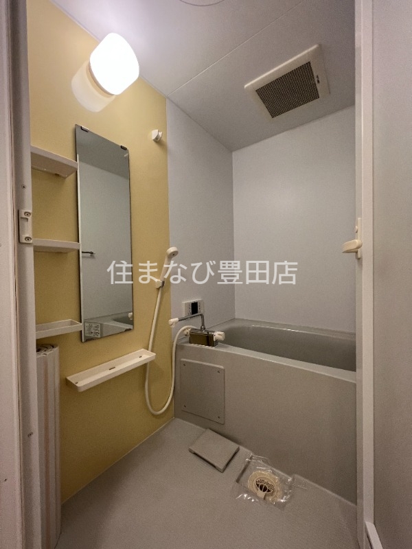 バス・シャワールーム　同型別部屋写真