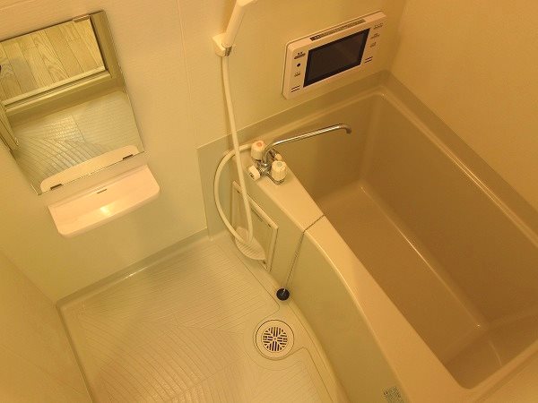 バス・シャワールーム　同建物別部屋のお写真です。