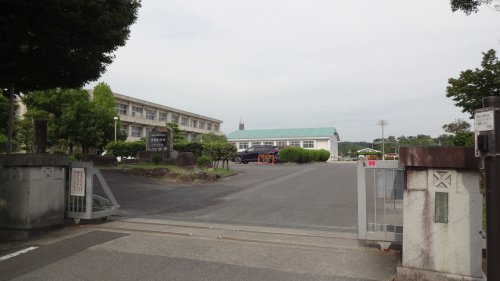 小学校　岡崎市立根石小学校（小学校）まで1756m