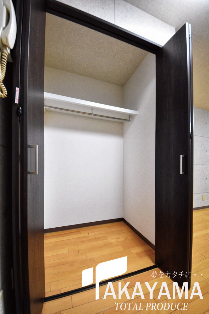 玄関　収納、奥行きがあり収納力のあるクローゼット★
