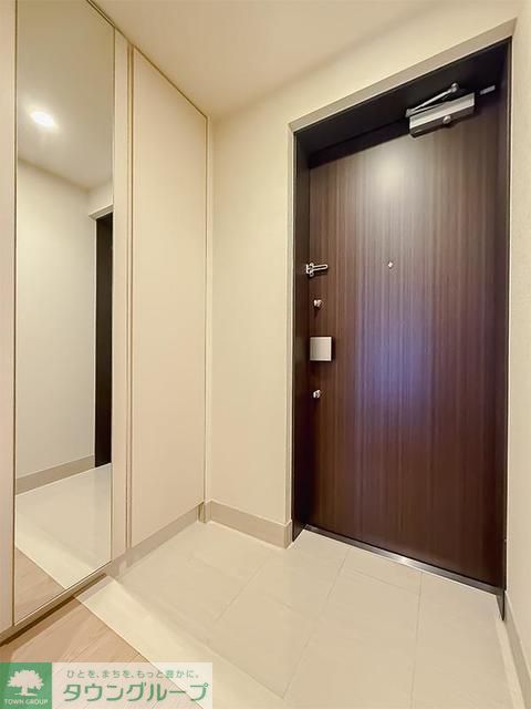 玄関　※写真は同タイプ住戸です。