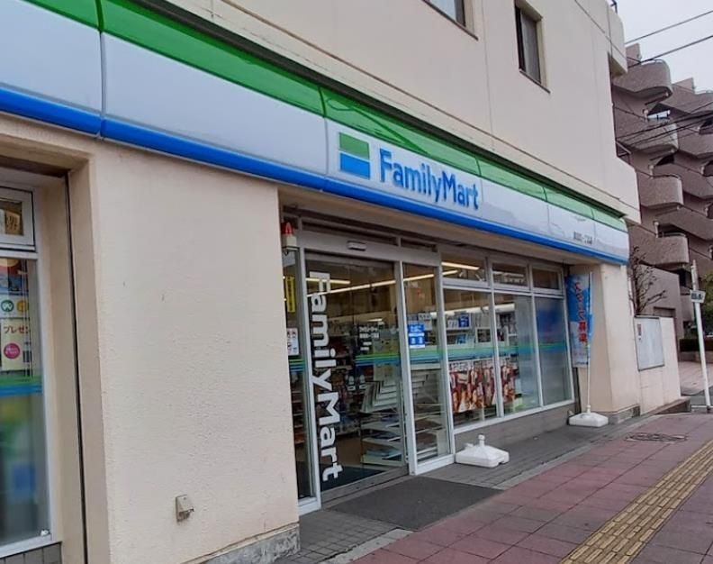 コンビニ　ファミリーマート蕨南町一丁目店（コンビニ）まで650m