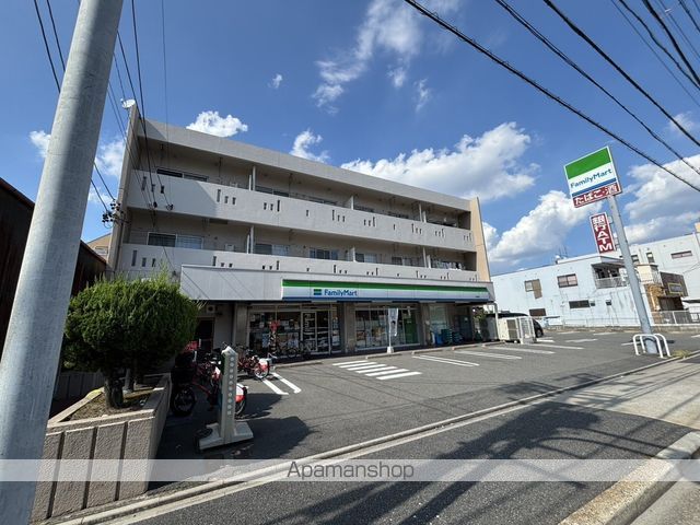 コンビニ　ファミリーマート千成通店（コンビニ）まで317m