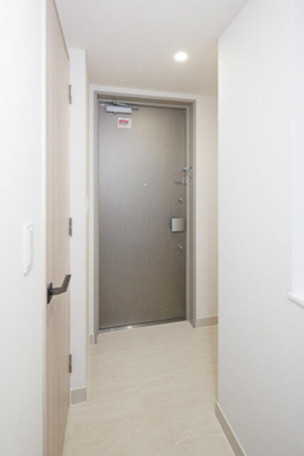 玄関　※写真は同タイプ住戸です。