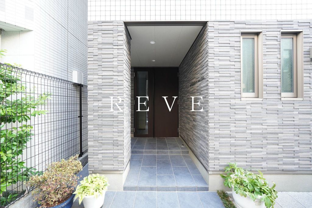 建物外観　エントランス