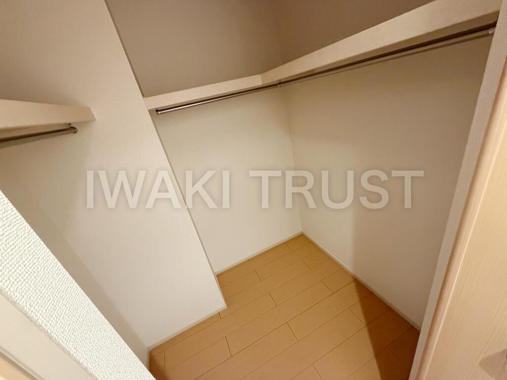収納　※同型タイプの参考写真です