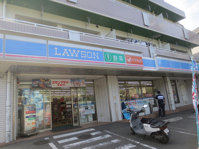 コンビニ　ローソン　港北師岡店（コンビニ）まで128m